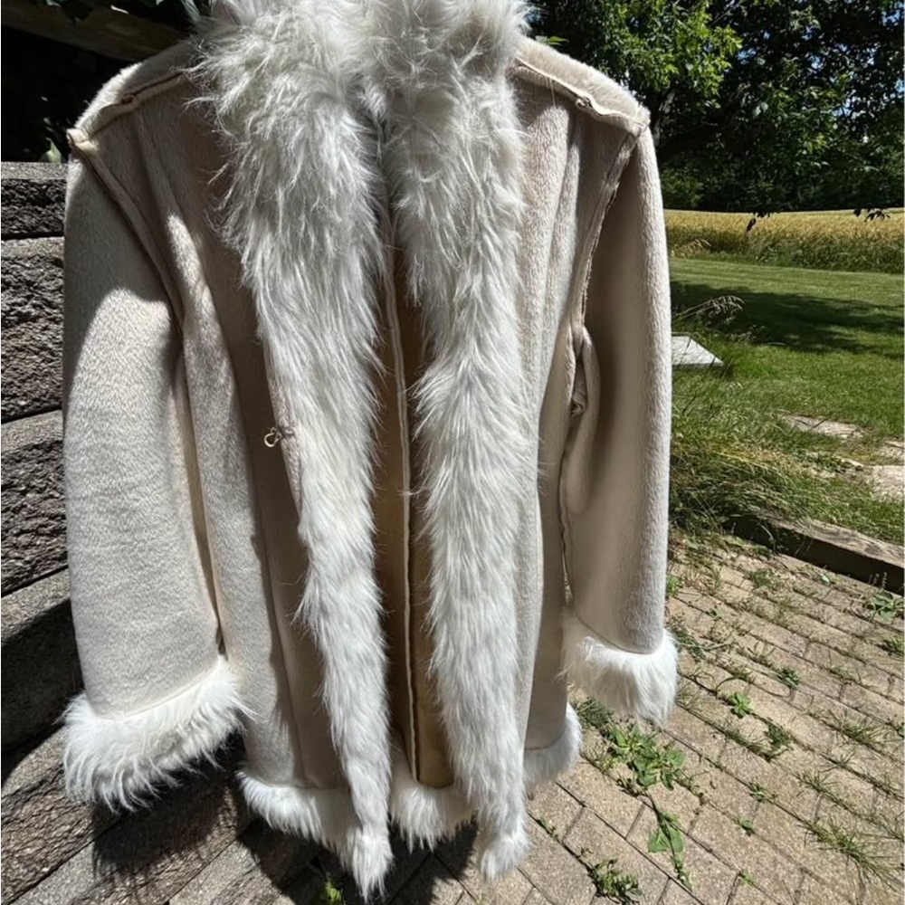 Elegant Cream Faux Fur Trimmed Coat